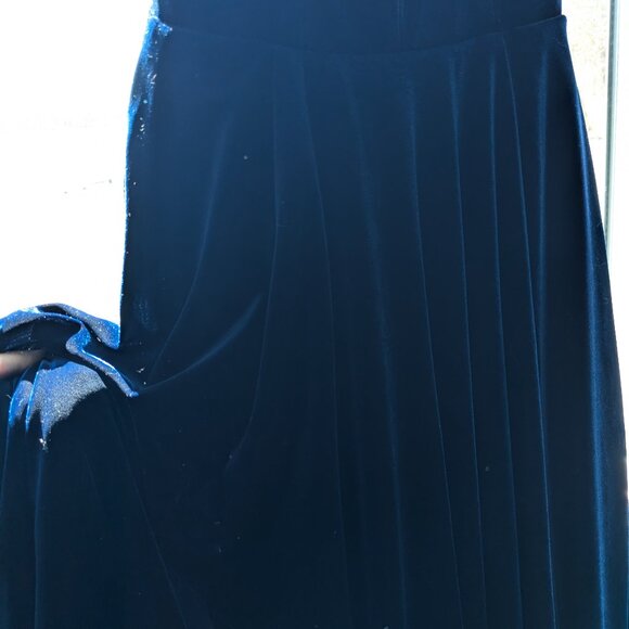 La Femme en Noire Swing Dress in Midnight Blue - Picture 4 of 5